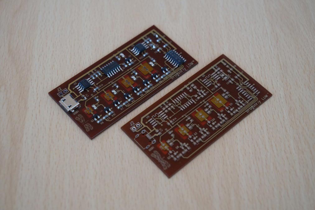 打印板內(nèi)電容